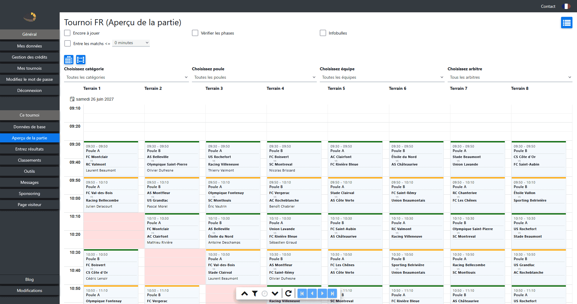 Module de planification visuel avec les matchs répartis sur les terrains de football